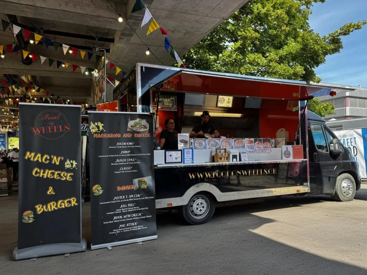Food on Wheels Truck mit Claudia und Enrico an einem Streetfood-Festival